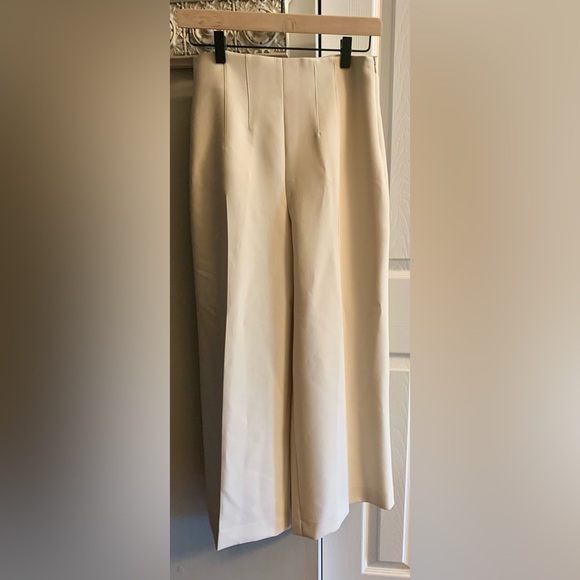 Zara Cream Wide Leg Cropped Pants NWT Size Medium - Picture 1 of 9